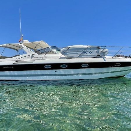 Cozy Yacht Lodge In Barcelona With Boat Tour Option Sant Adria de Besos Dış mekan fotoğraf