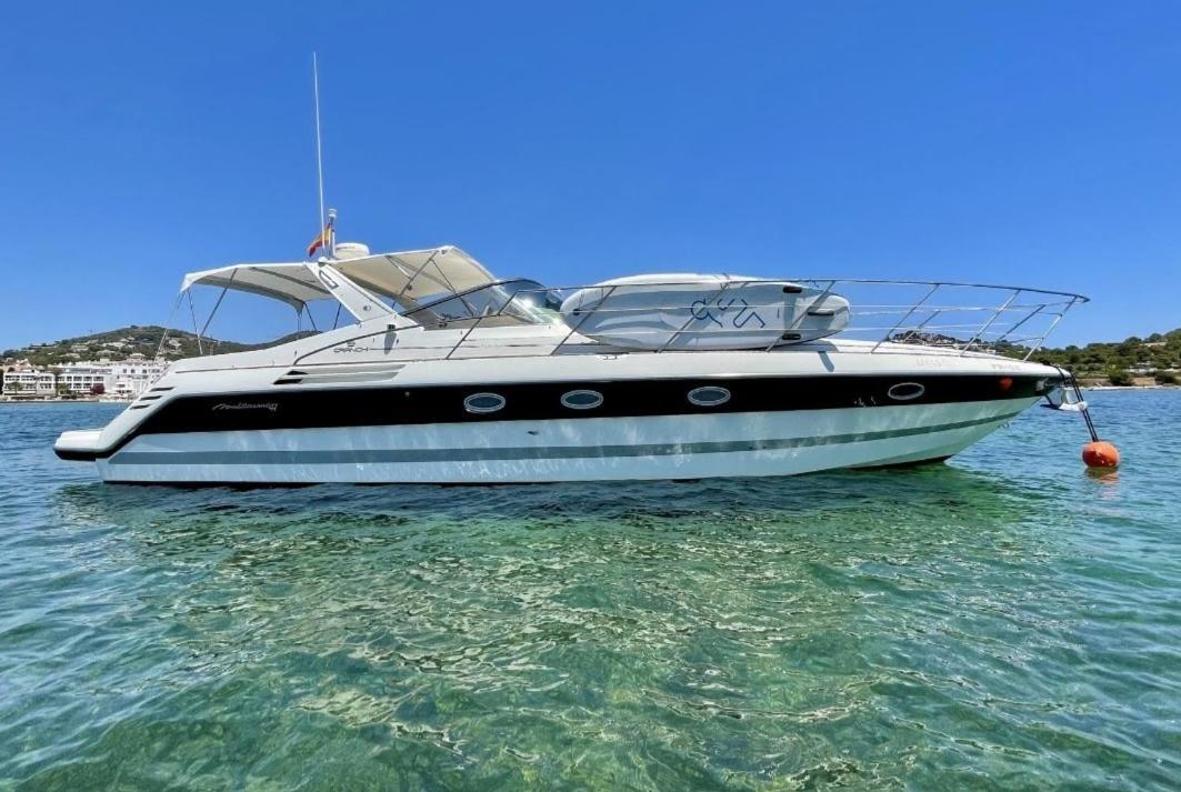 Cozy Yacht Lodge In Barcelona With Boat Tour Option Sant Adria de Besos Dış mekan fotoğraf